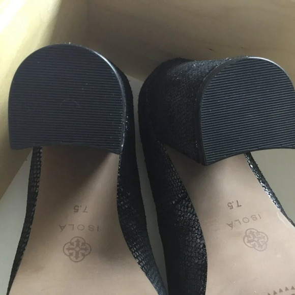 Isola Hayley Pumps High Heels Black silver Snake Print Block Heel sz 7.5 M - Picture 9 of 9